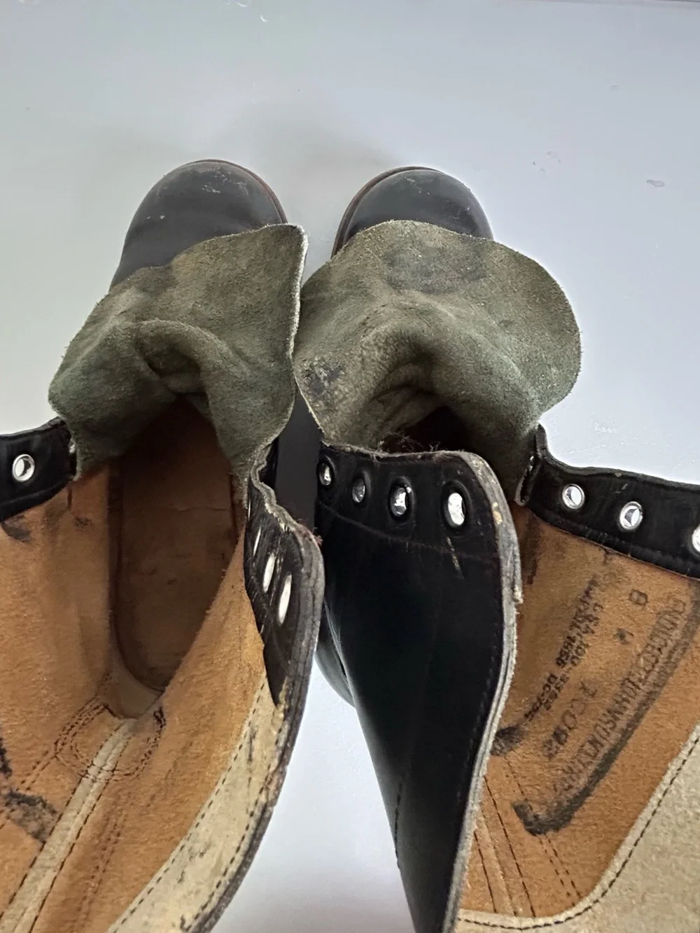 Mens vintage Endicott Johnson military boots size 8B black